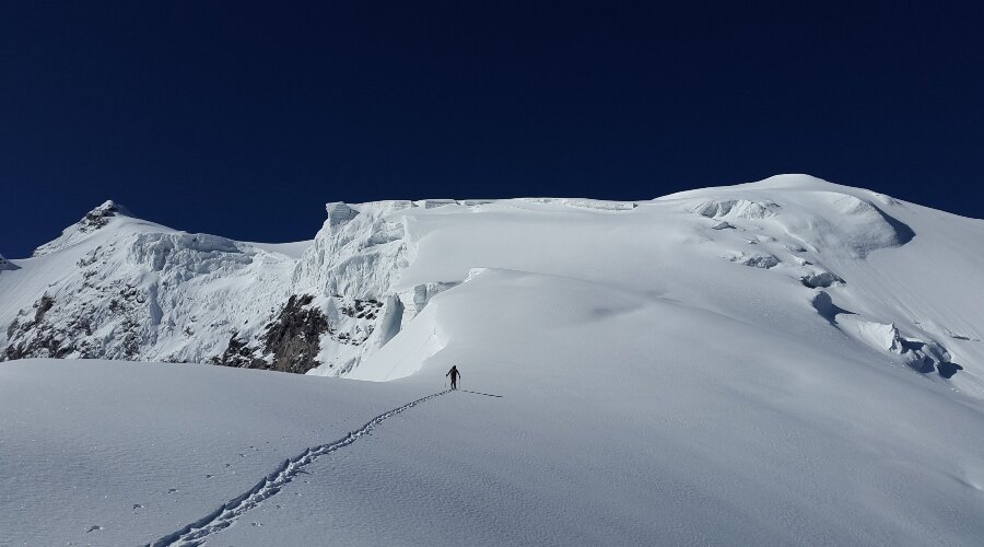 Walking in deep snow with snowshoes