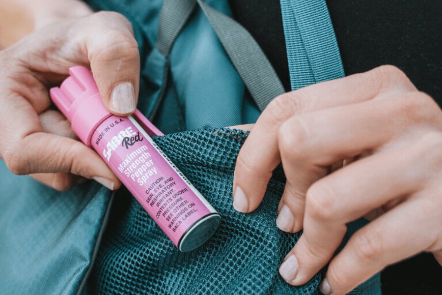 Sabre Red defense spray pink, to the purse. Source: Sabre Red, Rigad