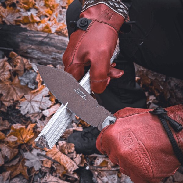 Working with a Hydra Knives<sup>&reg;</sup> Noctem knife in Helikon-Tex<sup>&reg;</sup> Woodcrafter leather winter gloves.