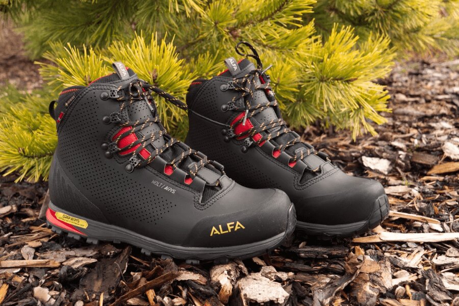 Alfa<sup>&reg;</sup> Holt A/P/S/ Gore-Tex trekking boots