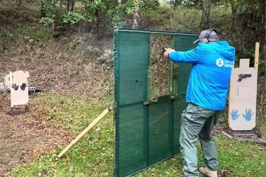 A shooter at the shooting range during a LOS competition LOS organized by Antares Defense. Source: Facebook Antares Defense.