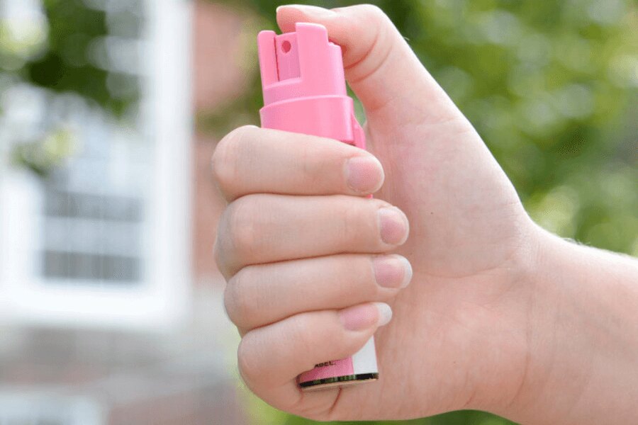 Sabre Red<sup>&reg;</sup> Compact defense spray with a clip. Source: sabrered.com, Rigad.com