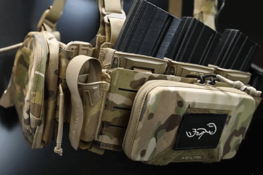 The Agilite Gear® Chest Rig Reaper™ front panel fitted with magazine pouches and the Battletech™ Phone Pouch. Source: Rigad - video