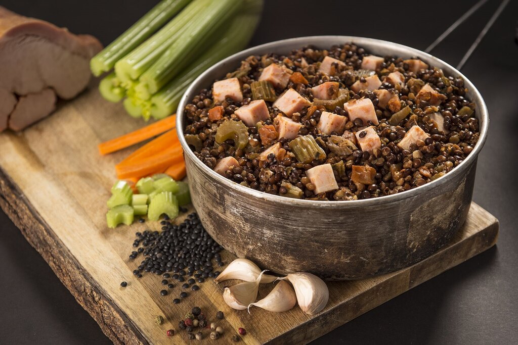 Adventure Menu® - Farm ham with lentil ragout