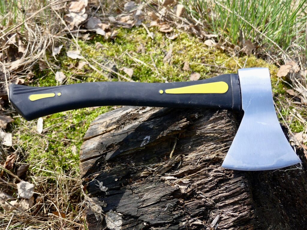 Carbon axe MFH®  with rubber handle